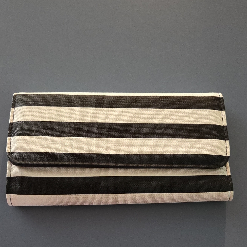 NWOT Kut from the Kloth Black Card Holder - Picture 1 of 4